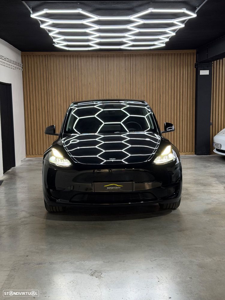 Tesla Model Y Standard - 2
