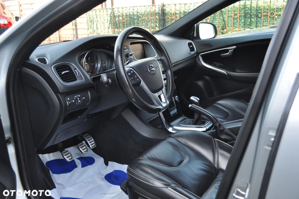 Volvo V40 D2 RDesign - 12