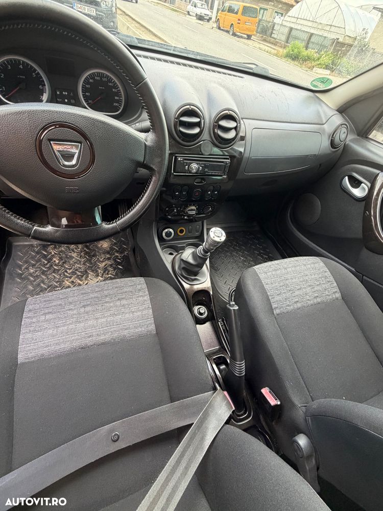 Dacia Duster 1.6 4x4 Prestige - 23