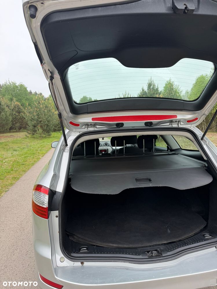 Ford Mondeo 1.8 TDCi Ambiente - 14