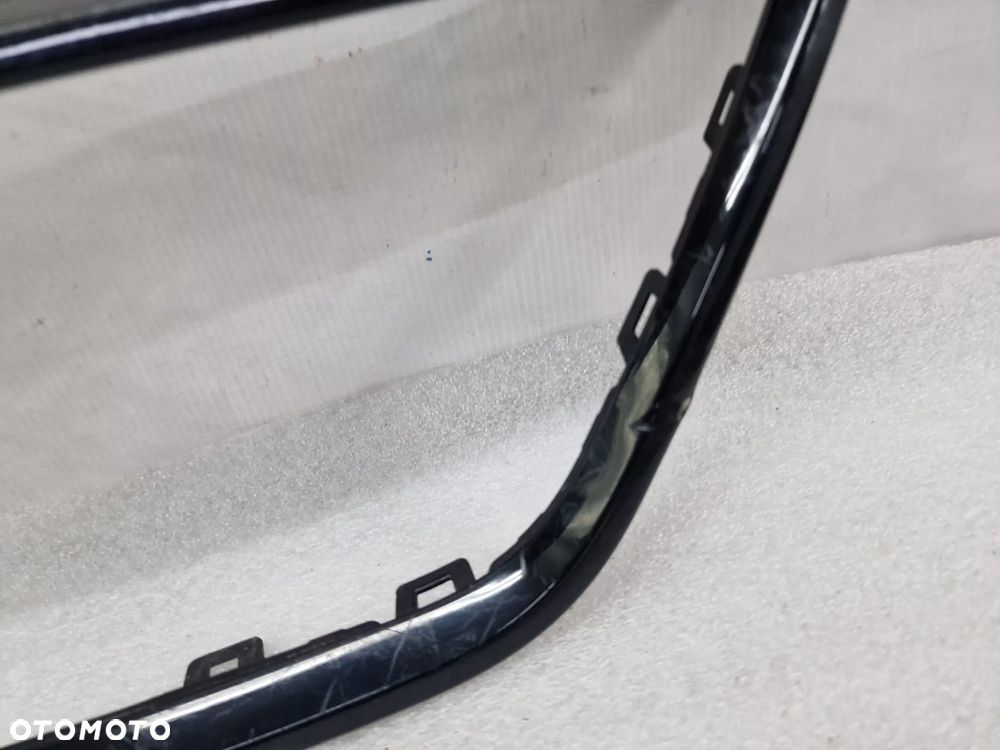 SEAT ATECA 575 16- ATRAPA / GRILL PRZEDNI PRZÓD / RAMKA CZARNA , NR 575854643C , NR AUKCJI GL809 - 9