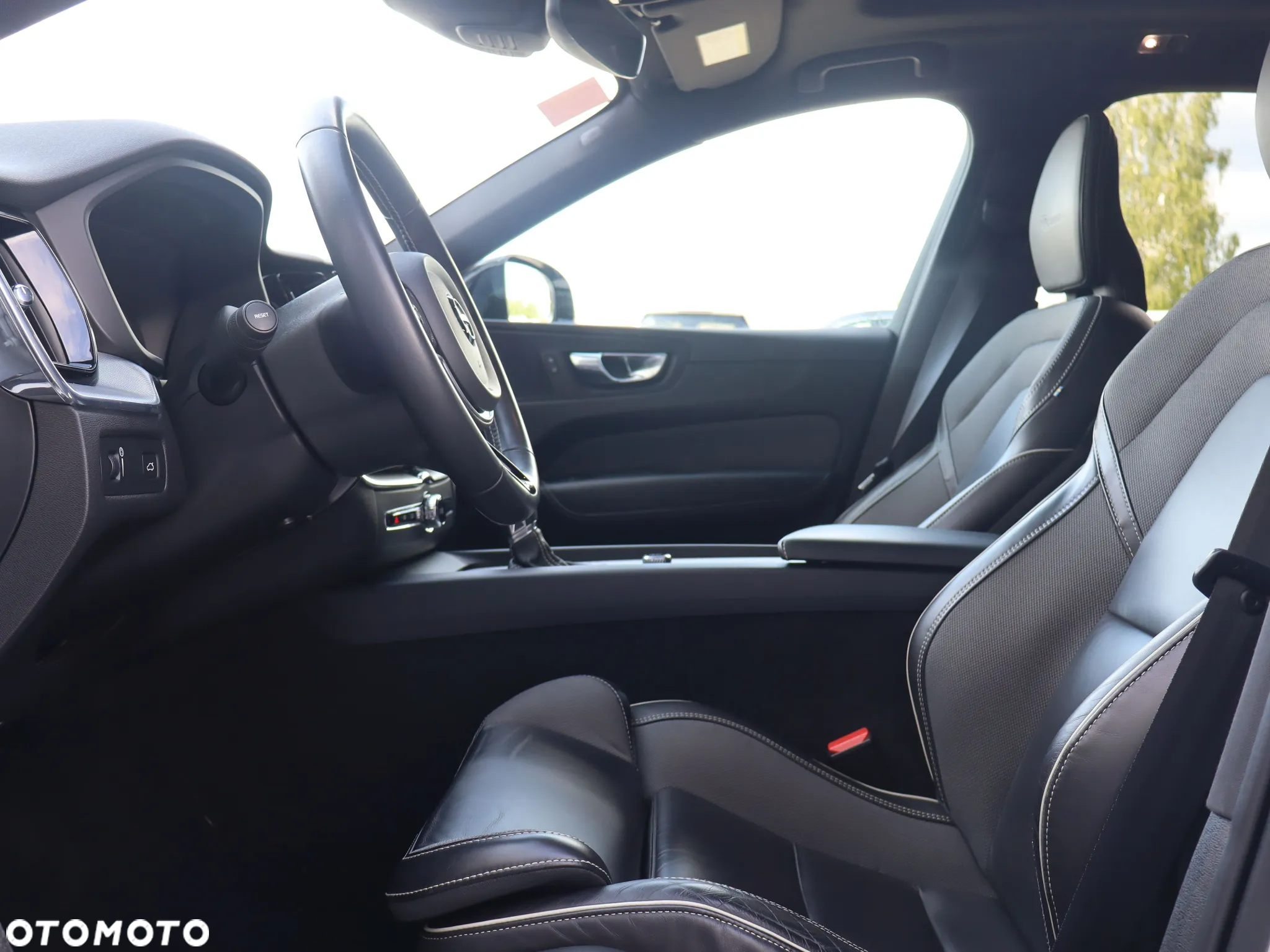 Volvo XC 60 T5 AWD R-Design - 15