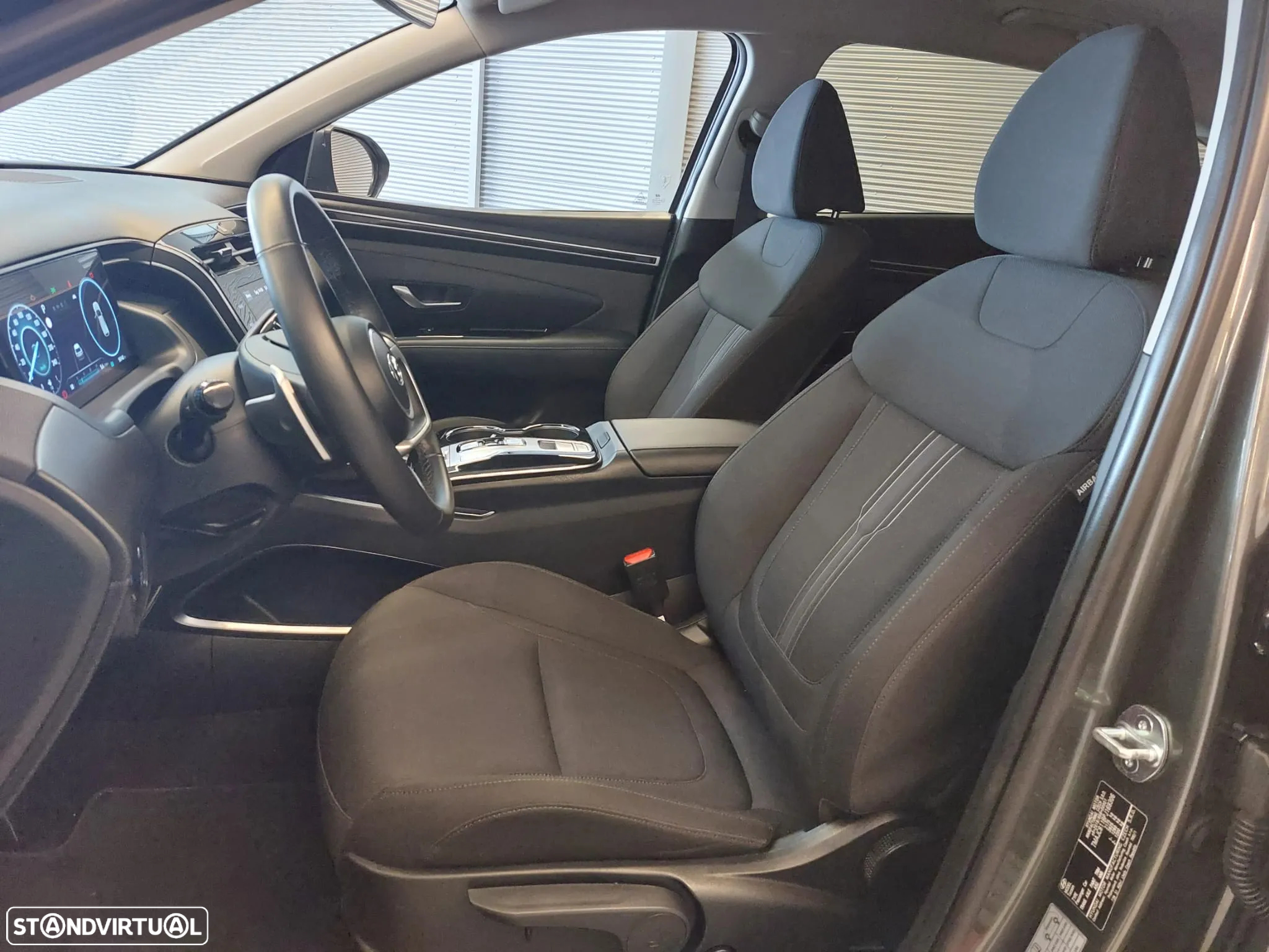 Hyundai Tucson 1.6 T-GDI HEV Vanguard - 11