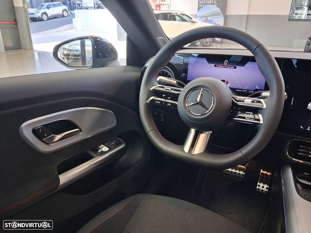 Mercedes-Benz CLA 180 Standard - 17