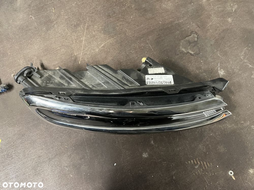 Lampa przednia prawa DRL CITROEN C3 AIRCROSS - 2
