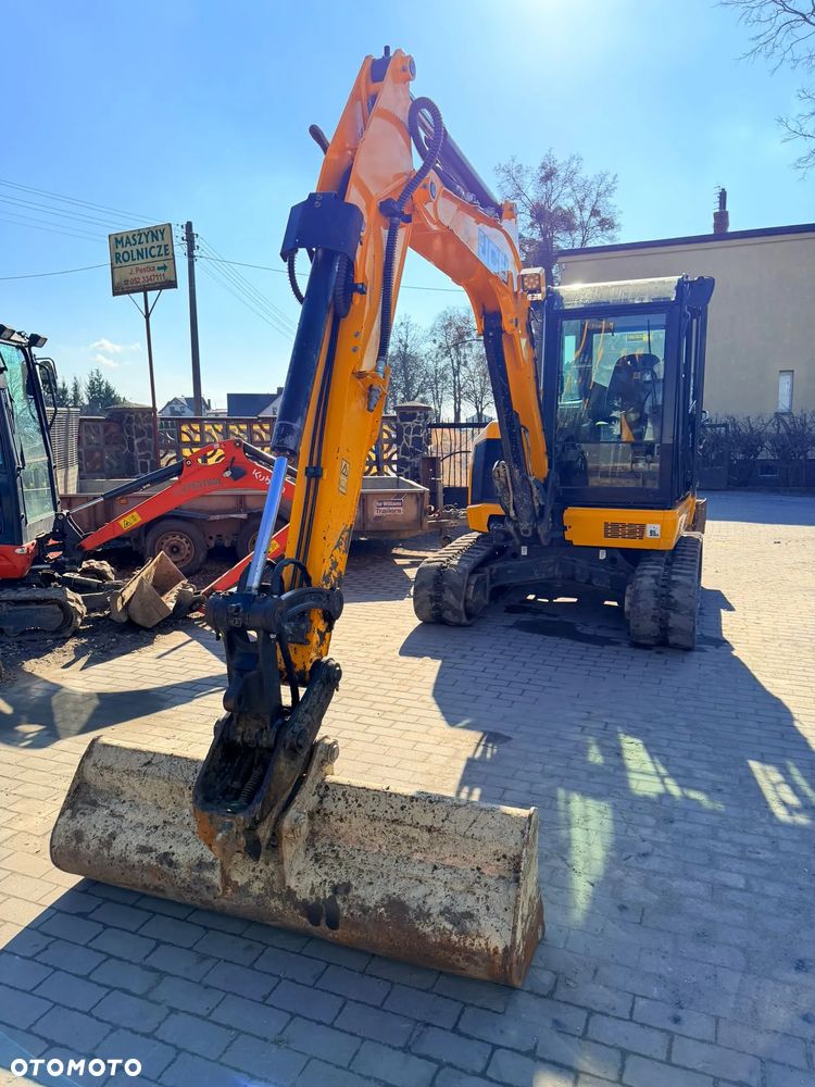 JCB 57C-1 - 17