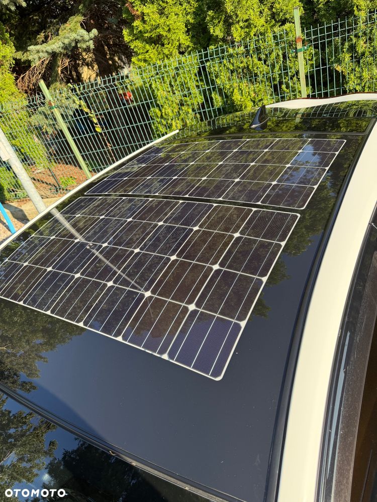 Toyota Prius (Hybrid) Life - 26