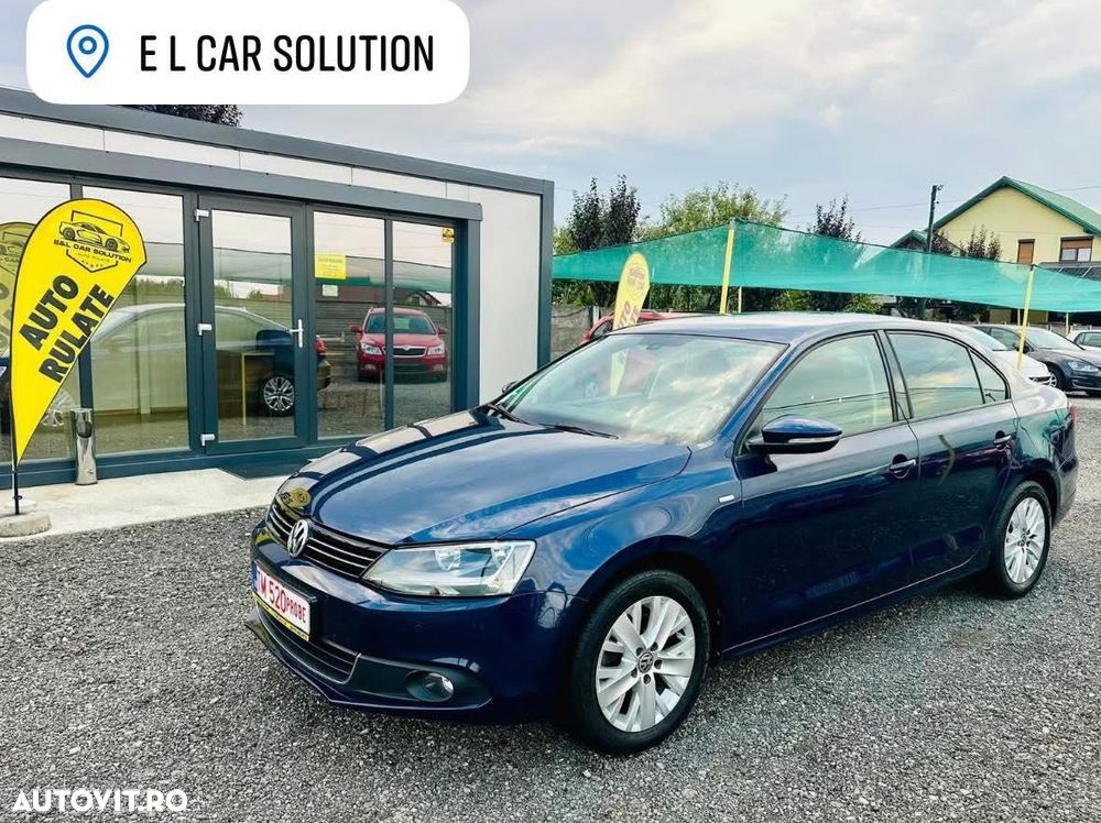 Volkswagen Jetta - 1