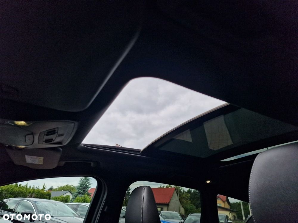Ford Kuga 1.5 EcoBoost 2x4 ST-Line - 28
