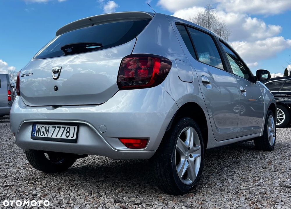 Dacia Sandero SCe 75 Laureate - 4