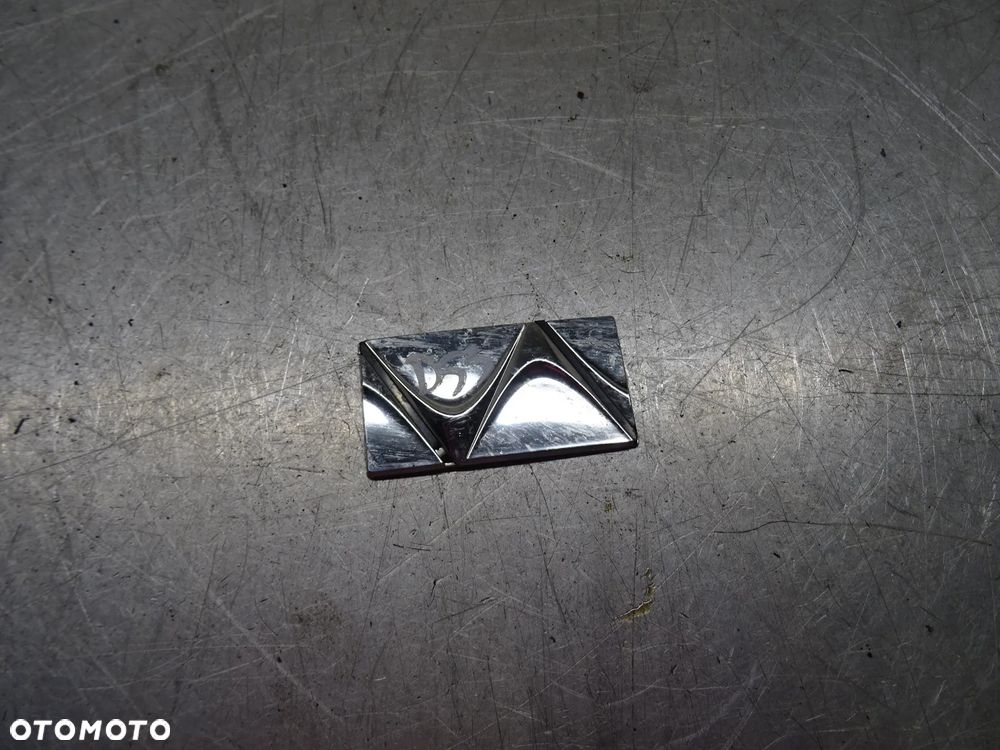 CITROEN DS3 LIFT HB 3D 1.6HDI ZNACZEK EMBLEMAT - 1