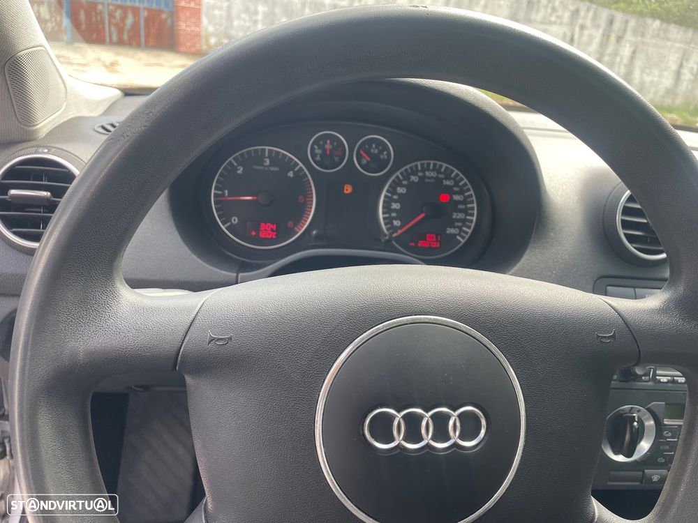 Audi A3 2.0 TDI Attraction - 12