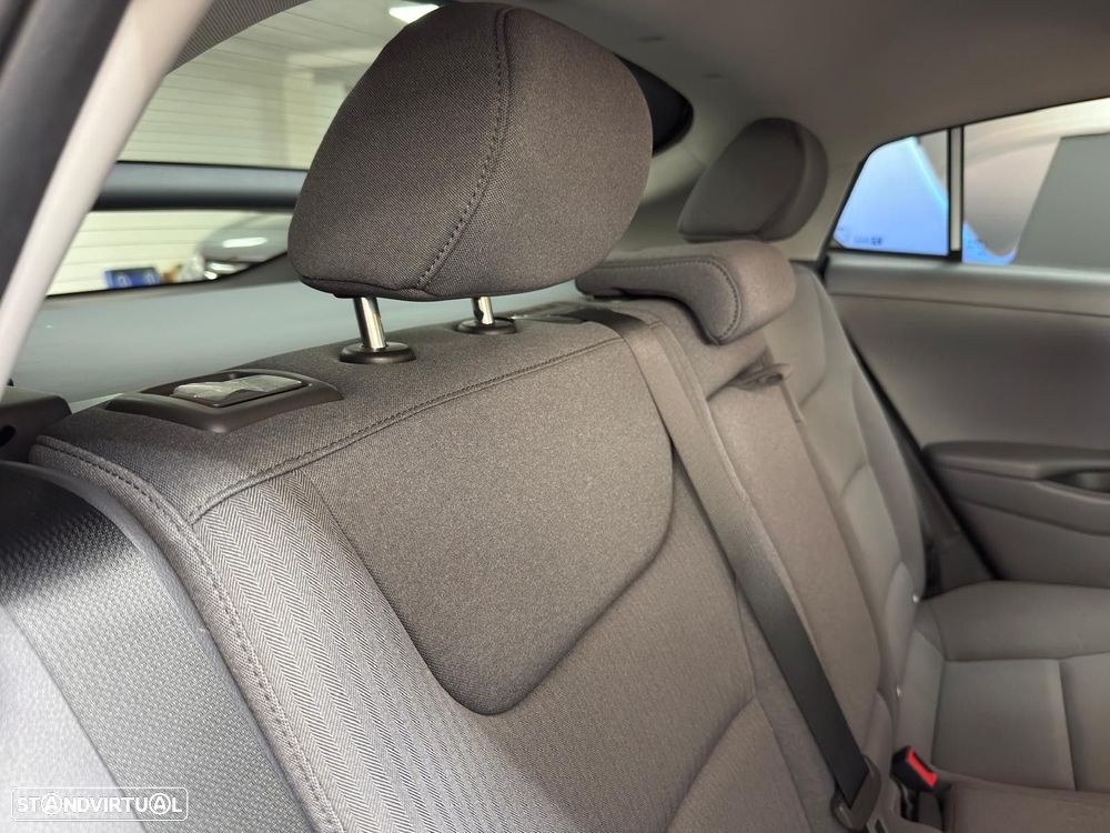 Hyundai Ioniq 1.6 GDI PHEV Pack Plus - 42