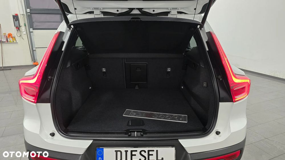 Volvo XC 40 D3 SCR R-Design - 9