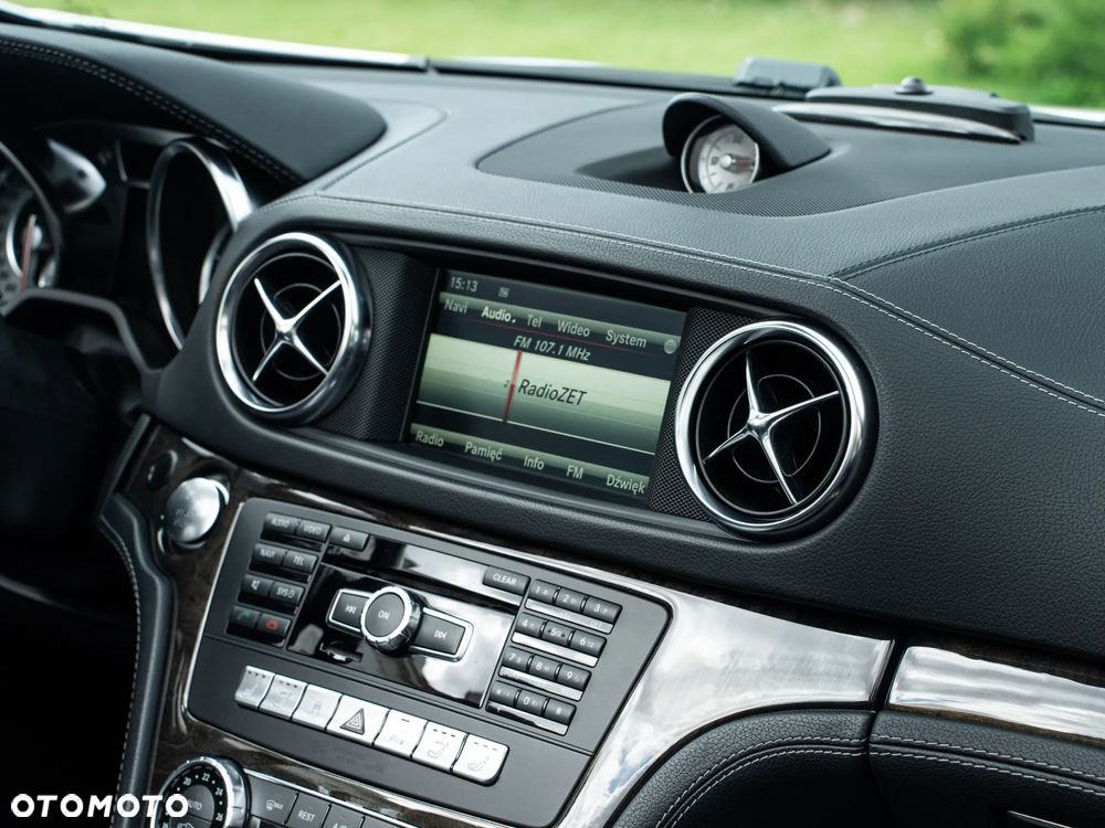 Mercedes-Benz SL 500 - 26