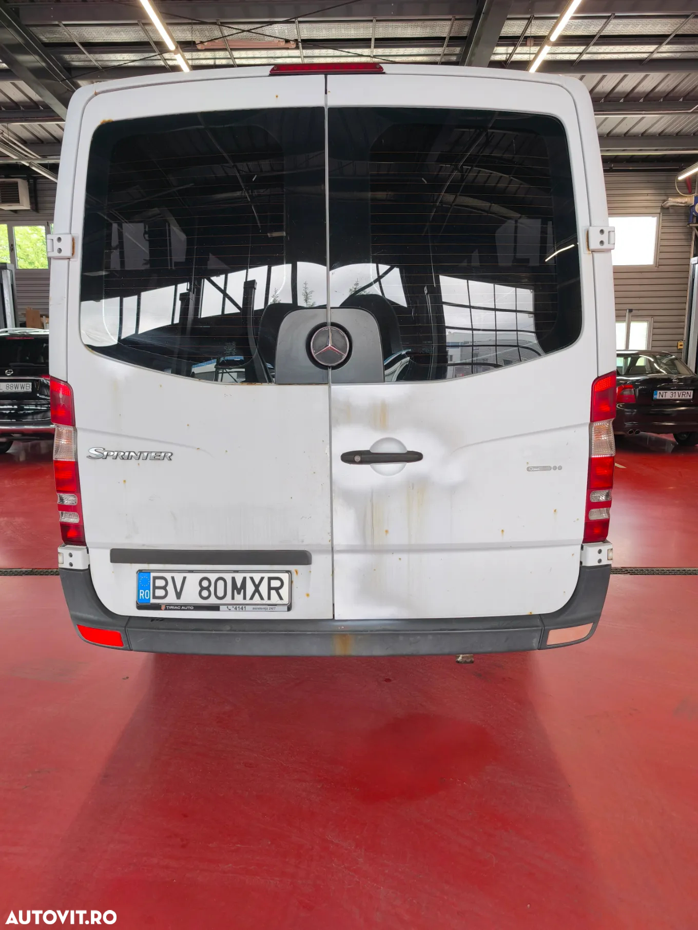Mercedes-Benz Sprinter - 9