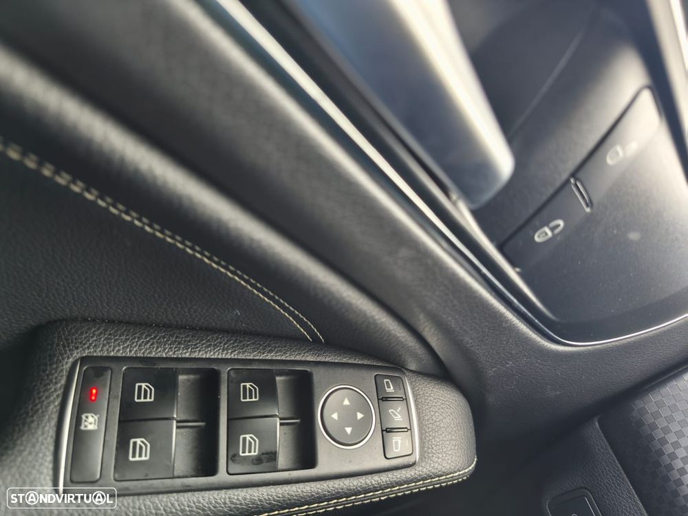 Mercedes-Benz A 180 CDI (BlueEFFICIENCY) Urban - 11