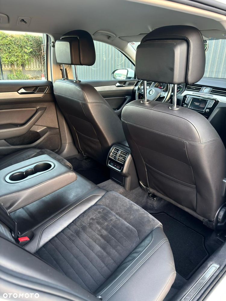 Volkswagen Passat 2.0 TDI (BlueMotion Technology) DSG Highline - 19