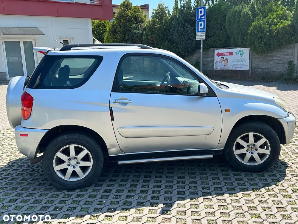 Toyota RAV4 1.8 VVT-i 4x2 - 6