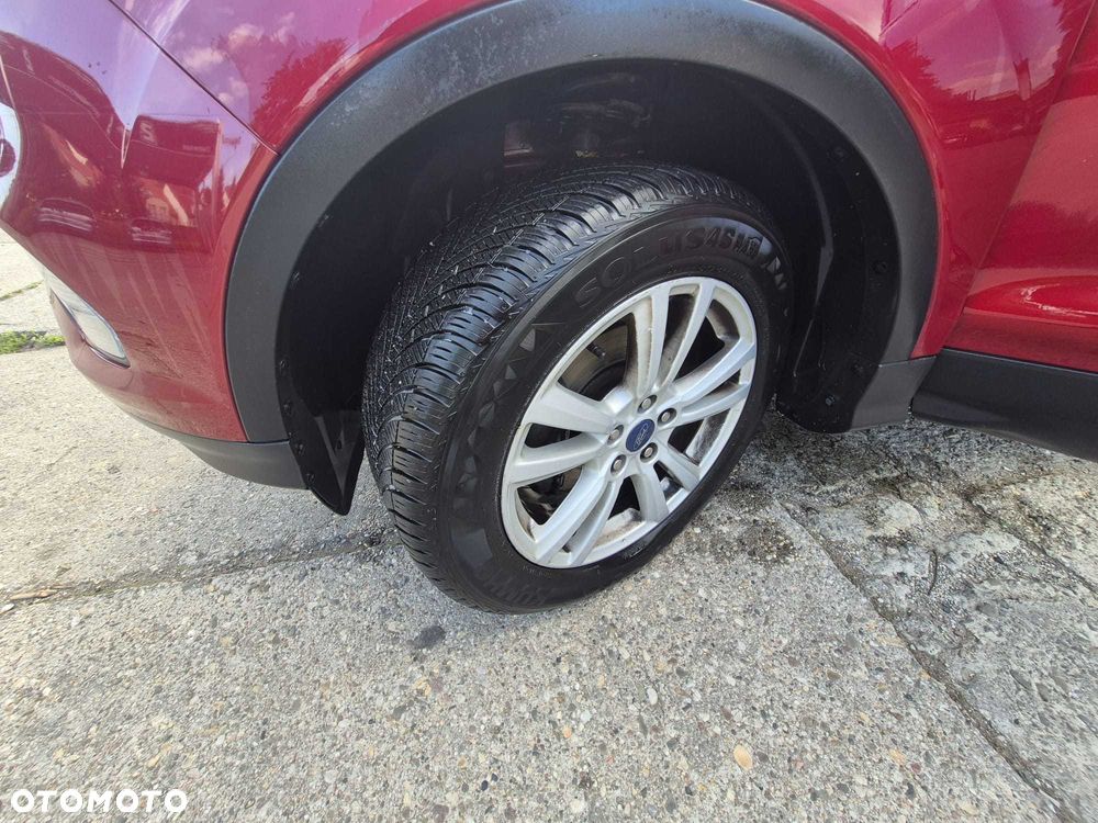 Ford Kuga - 4