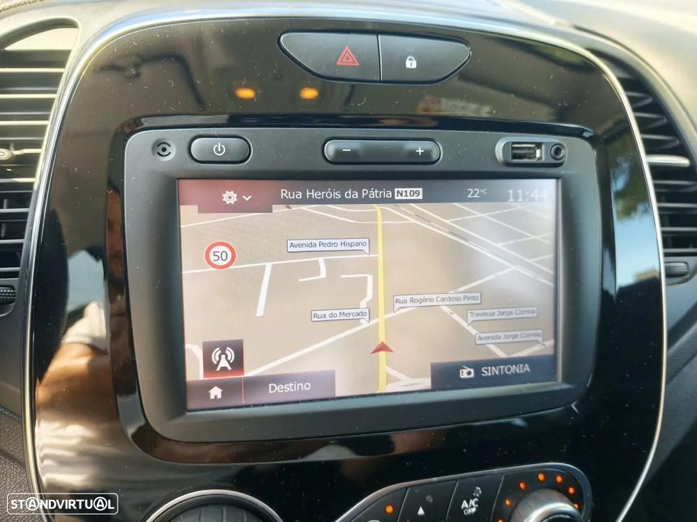 Renault Captur 1.0 TCe Exclusive - 10