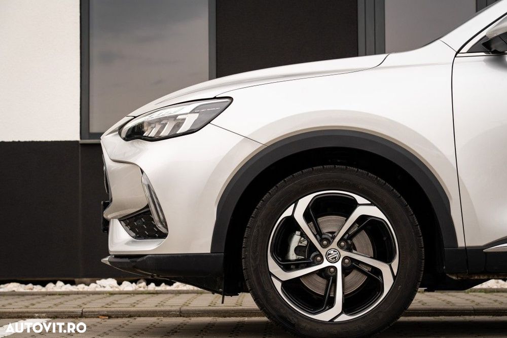 MG HS 1.5 T-GDi 6MT Exclusive - 29