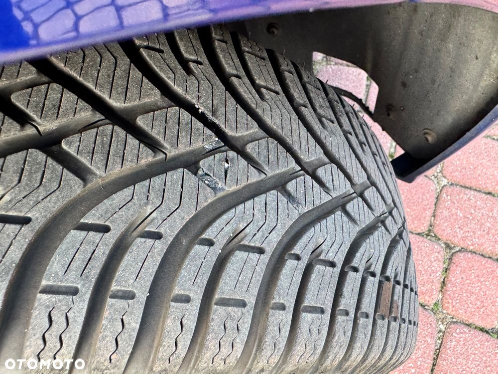 Ford Tourneo Courier 1.0 EcoBoost Trend - 25