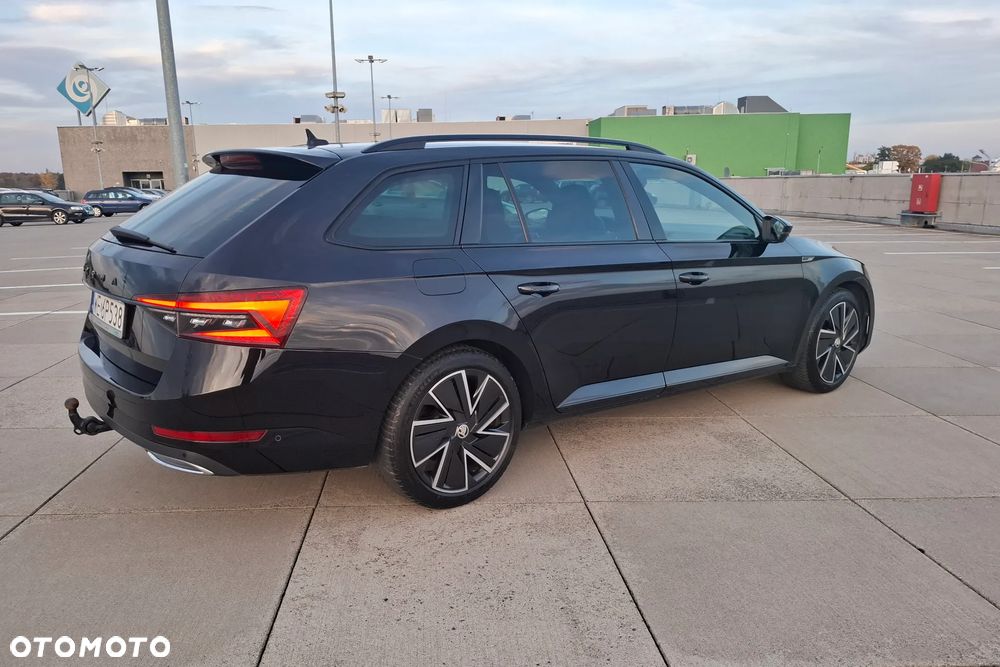 Skoda Superb 2.0 TDI SCR Sportline DSG - 11