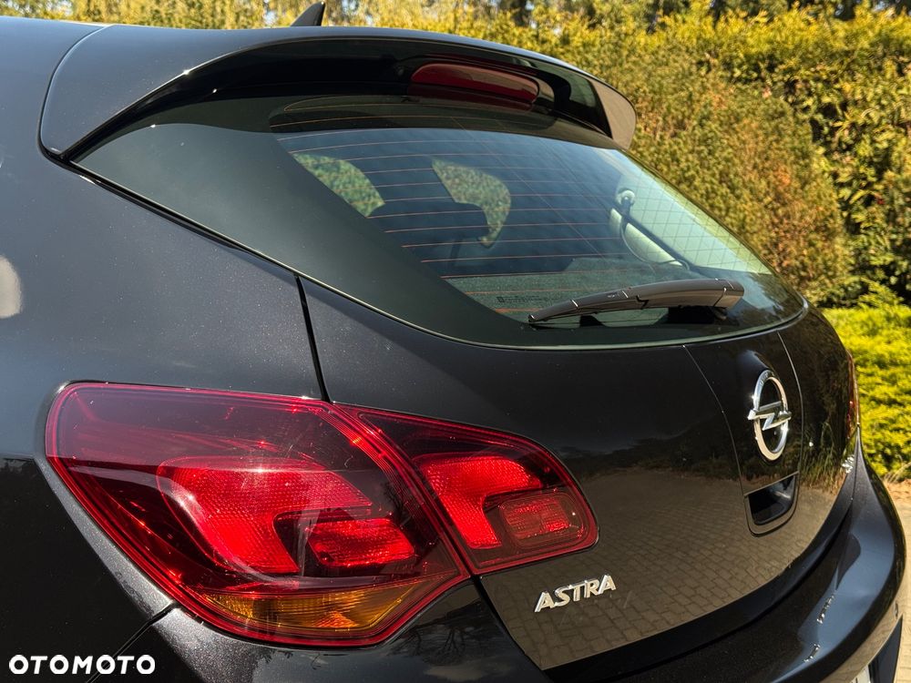 Opel Astra 2.0 CDTI Cosmo - 22