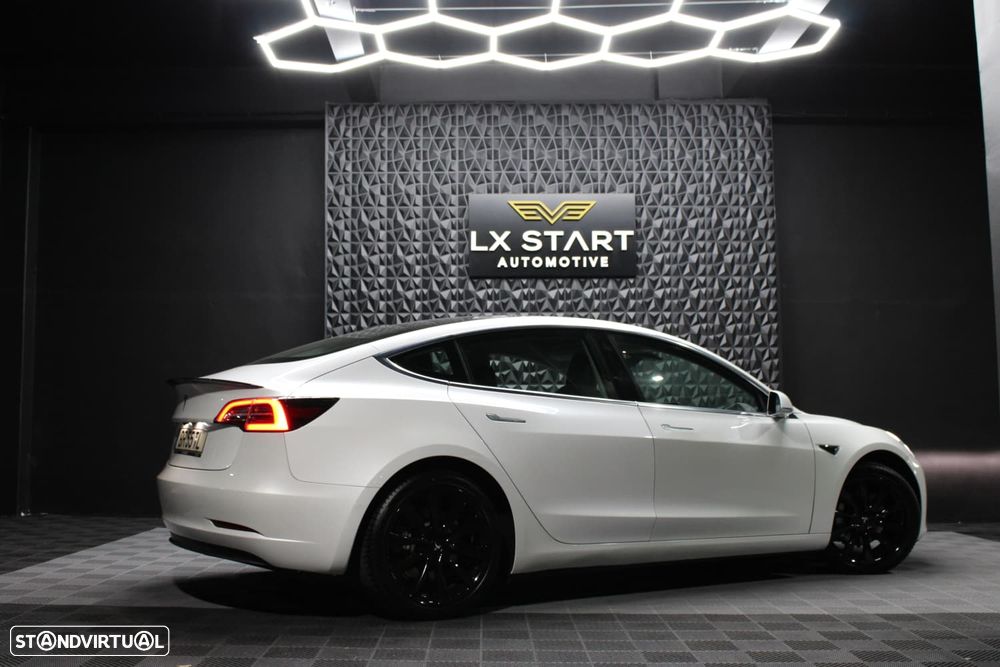 Tesla Model 3 Standard Range Plus RWD - 3