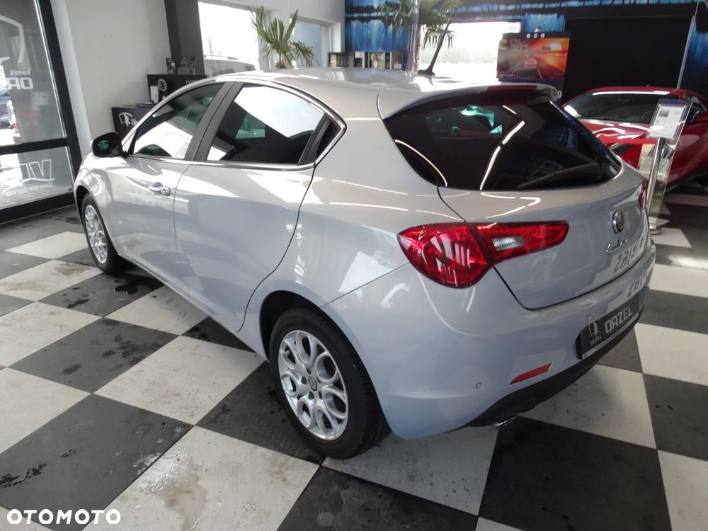 Alfa Romeo Giulietta 1.6 JTDM 16V TCT Super - 3