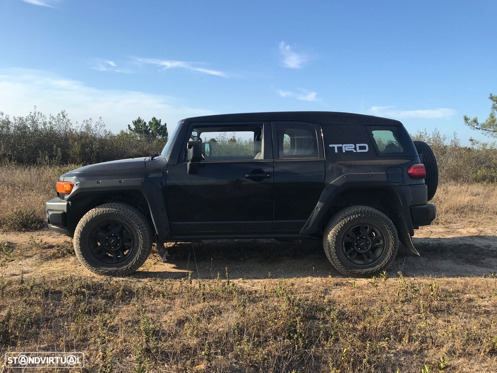 Toyota FJ Cruiser - 18