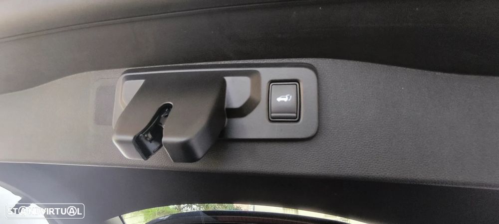 Renault Austral 1.3 Mild Hybrid Iconic Auto - 29