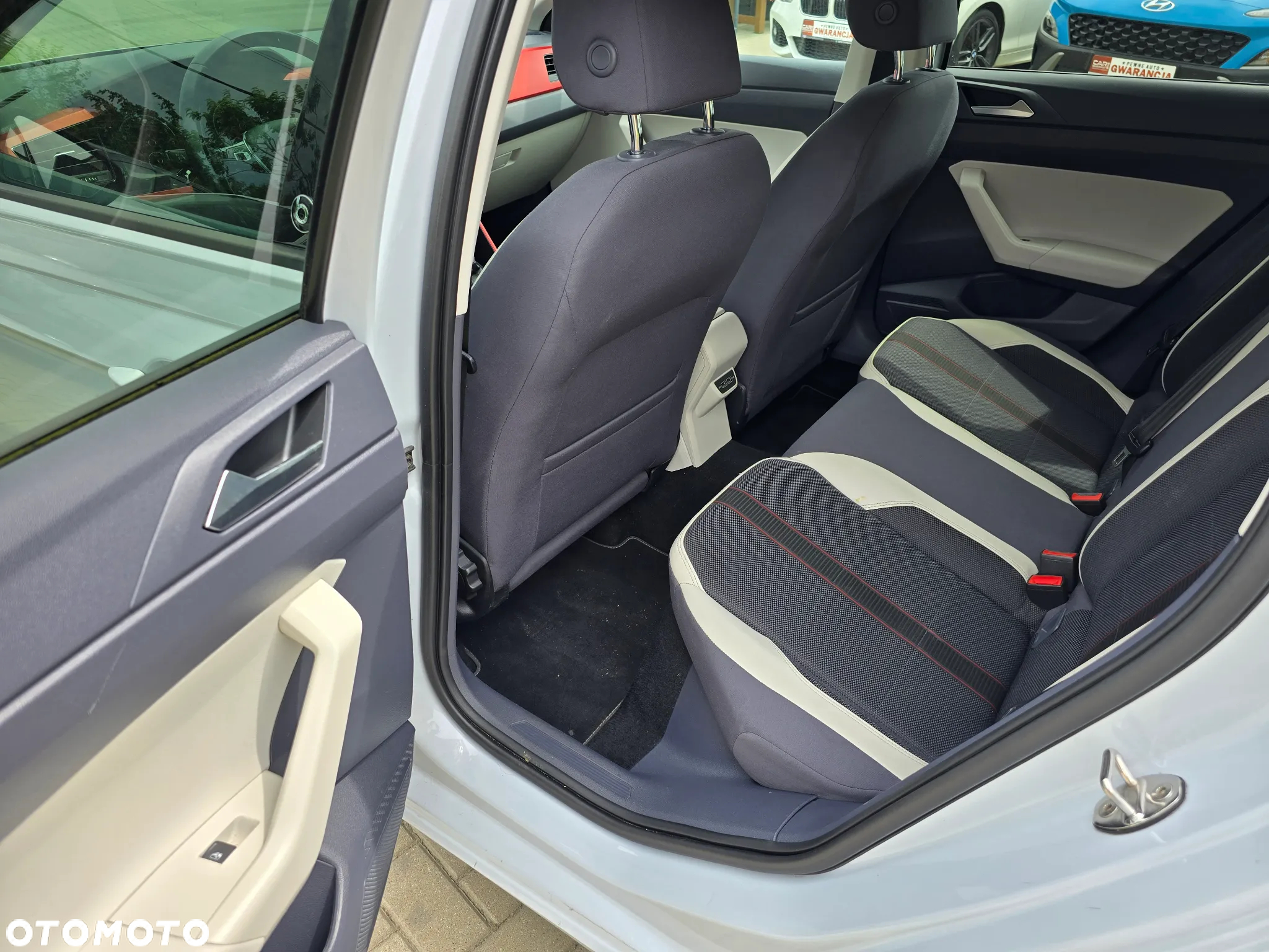Volkswagen Polo - 9