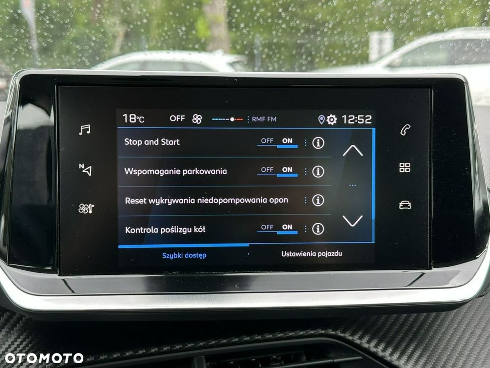 Peugeot 208 - 27