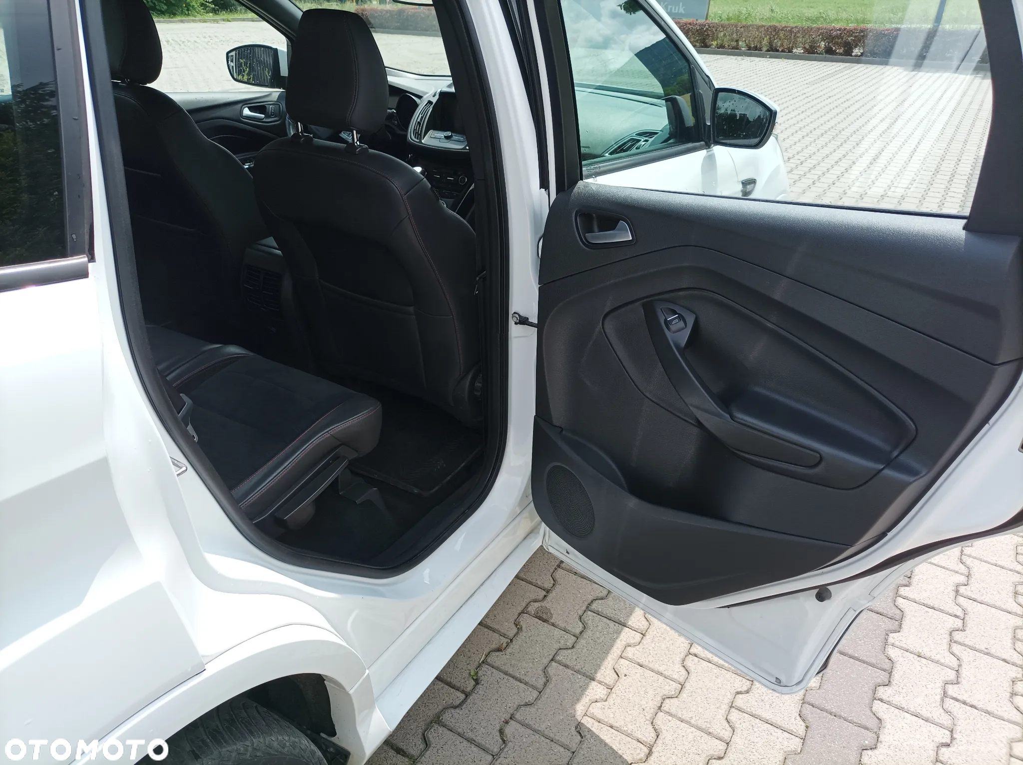 Ford Kuga 1.5 EcoBoost FWD ST-Line ASS MMT6 - 17