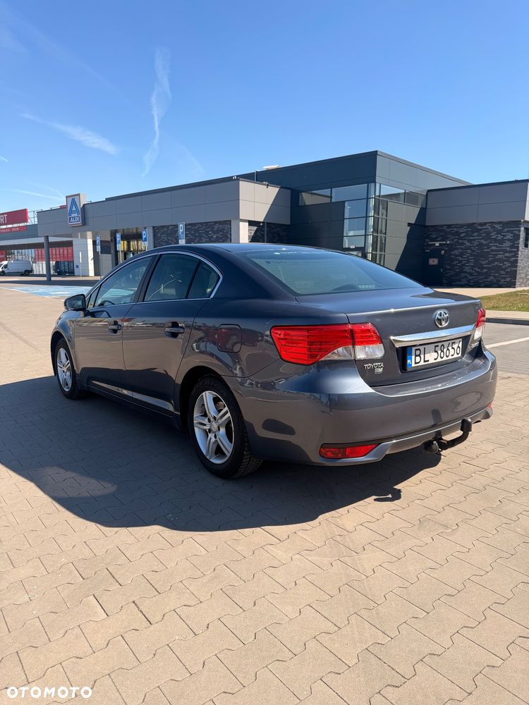 Toyota Avensis 2.0 Premium MS - 5