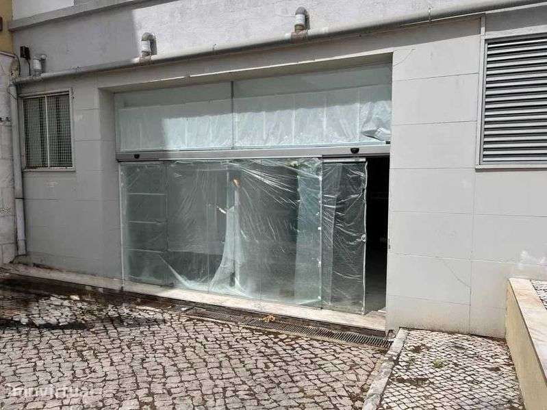 Espaço comercial com 600 m² — instalações novas - Grande imagem: 4/12