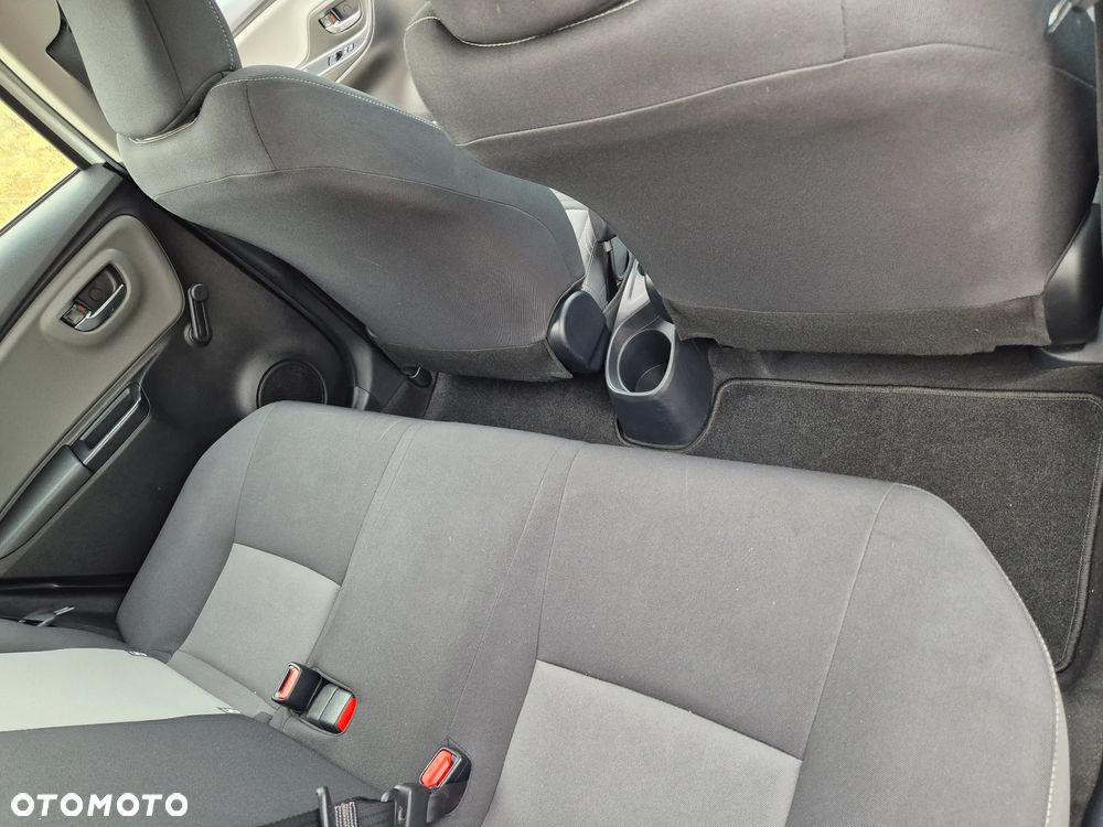 Toyota Yaris 1.5 Premium - 11