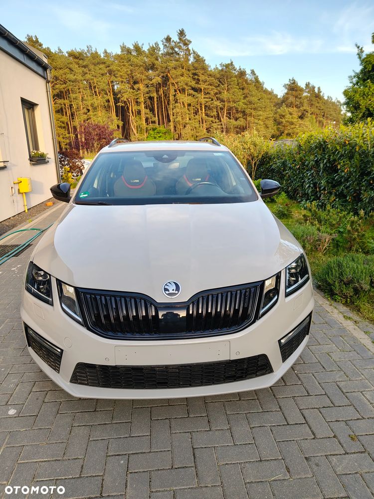Skoda Octavia 2.0 TDI DSG RS - 2