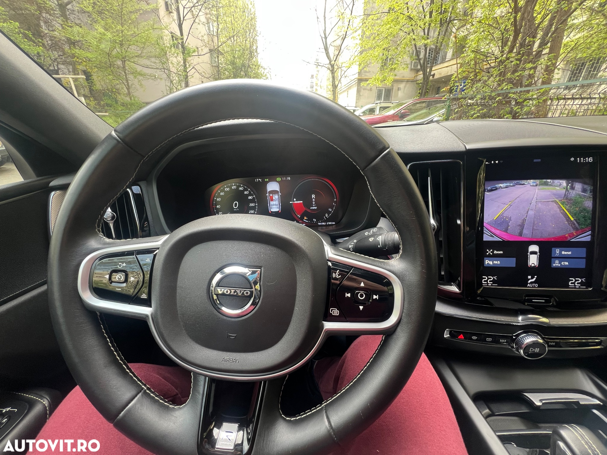 Volvo XC 60 Recharge T8 Twin Engine eAWD R-Design - 4