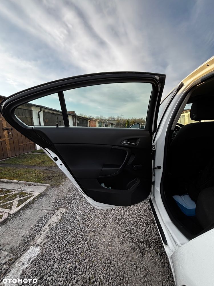 Opel Insignia 2.0 CDTI Design Edition - 11