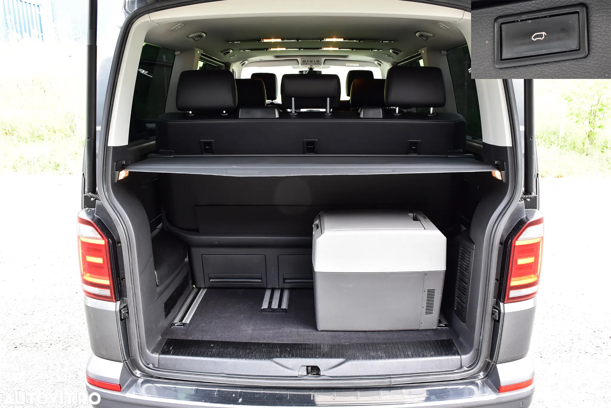 Volkswagen Multivan - 10