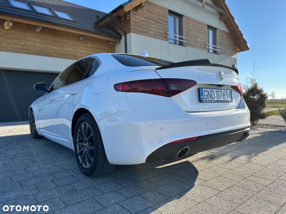 Alfa Romeo Giulia 2.0 Turbo Veloce - 10