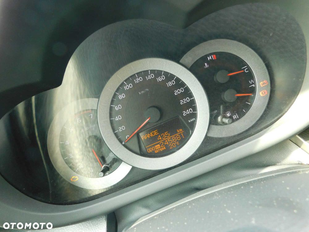 Toyota RAV4 - 6