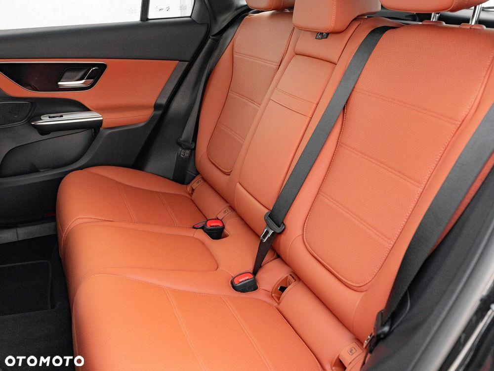 Mercedes-Benz GLC - 23