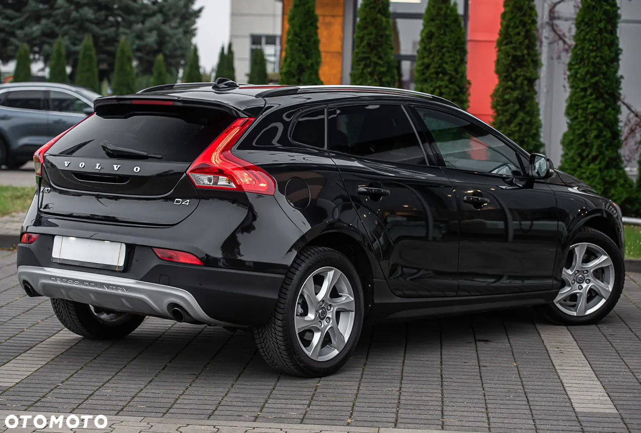 Volvo V40 Cross Country - 13
