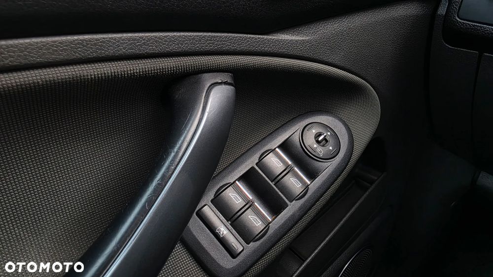 Ford Kuga 2.0 TDCi Titanium - 34