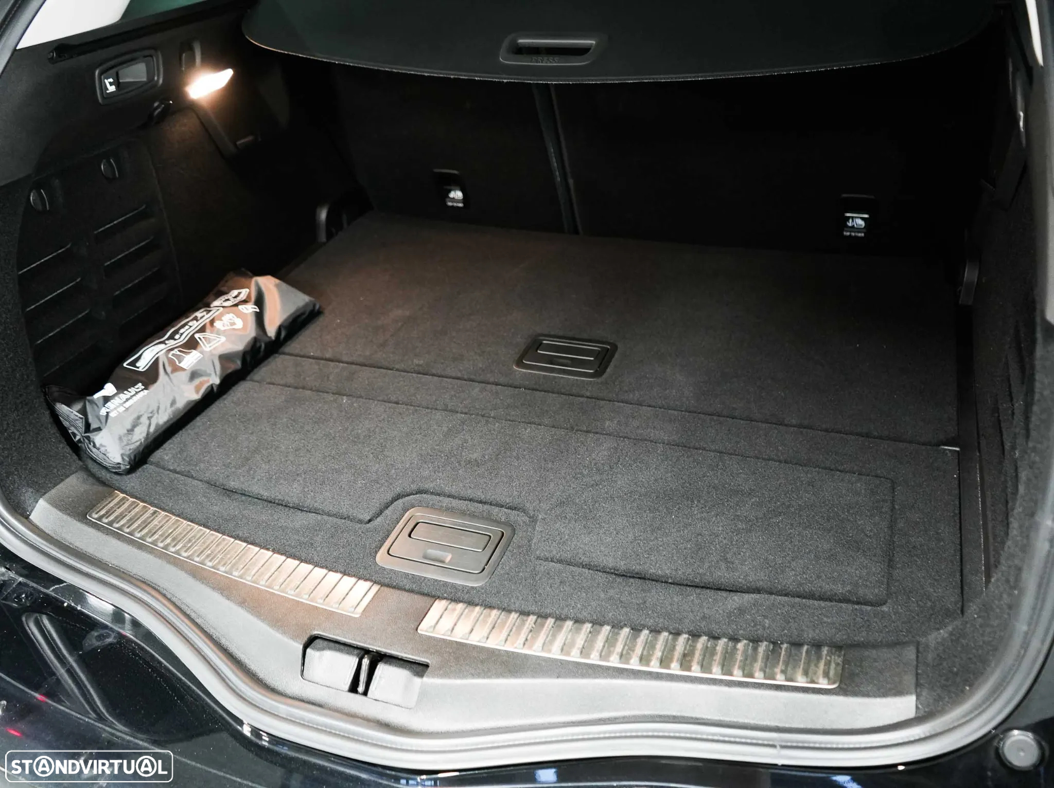 Renault Mégane Sport Tourer 1.5 Blue dCi Bose Edition EDC - 31