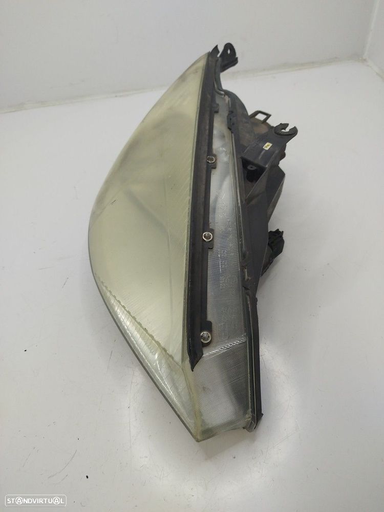 Farol/ Otica Dianteiro Dto Ford Focus Caixa/Combi (Dnw) - 2